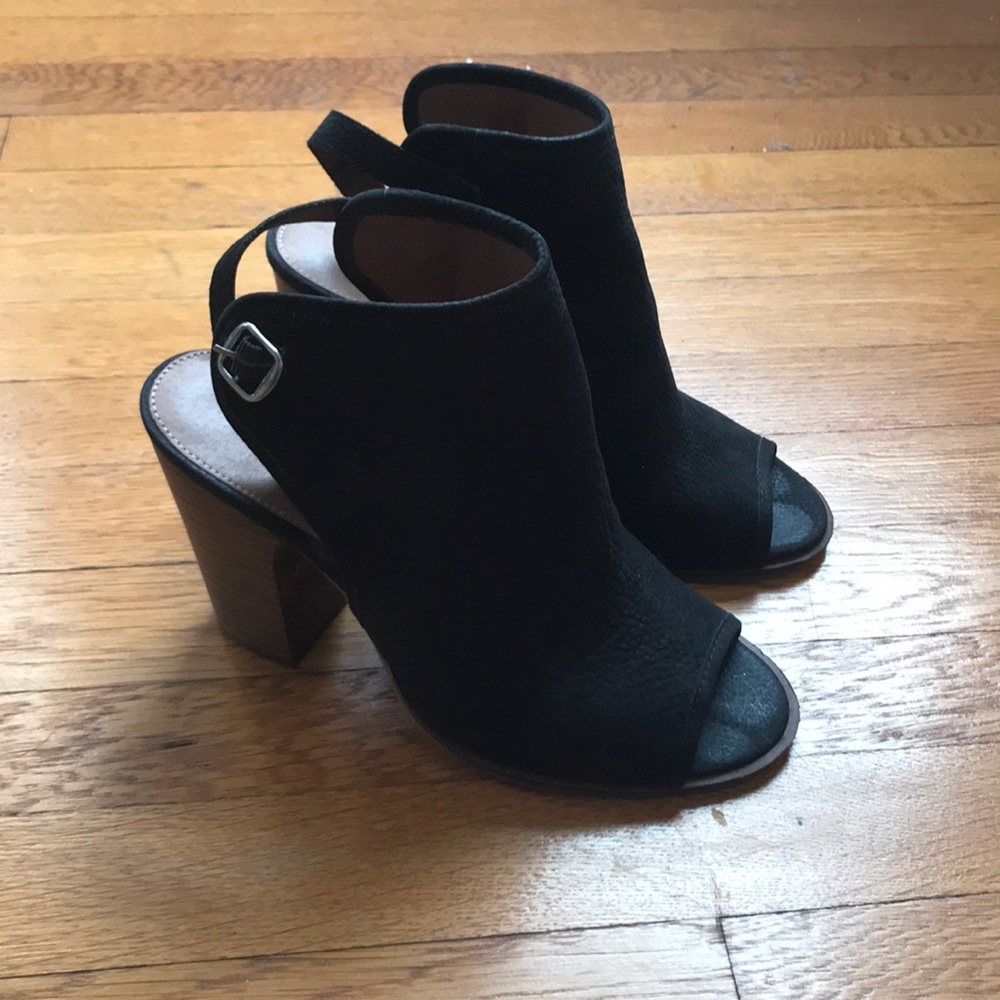 Lucky Brand Black Peep Toe Sandals SZ 8.5